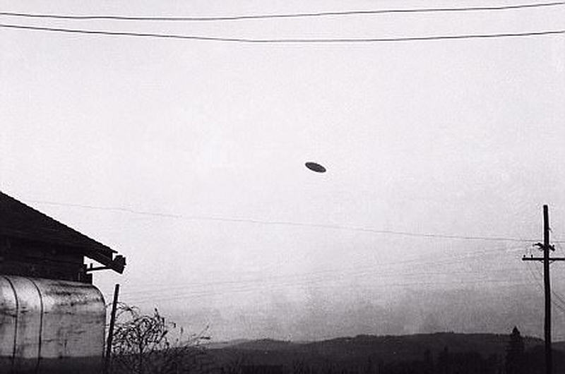 The Mcminnville, Oregon Trent Ufo Photos - May 11, 1950 - 69 Years Ago 